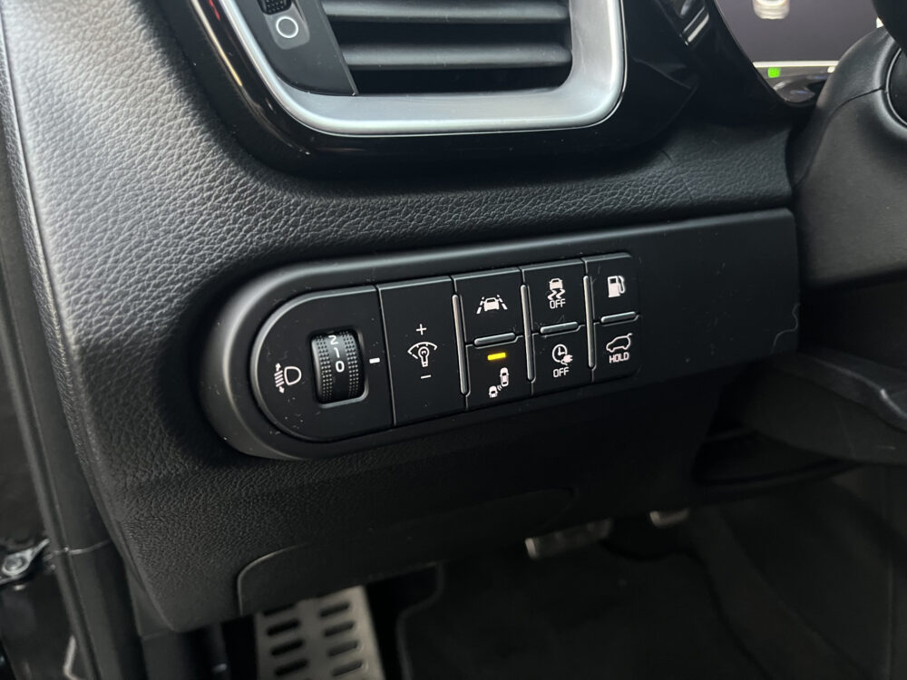 Kia Xceed 1.6 GDi PHEV ExecutiveLine // AFN. TREKHAAK // DODEHOEK // LEDER // ELEK.STOEL+GEHEUGEN // KEYLESS // STOELVERKOELING-WARMING // 20