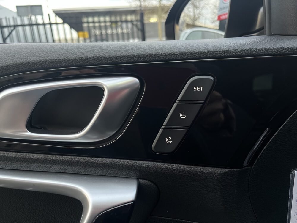 Kia Xceed 1.6 GDi PHEV ExecutiveLine // AFN. TREKHAAK // DODEHOEK // LEDER // ELEK.STOEL+GEHEUGEN // KEYLESS // STOELVERKOELING-WARMING // 21