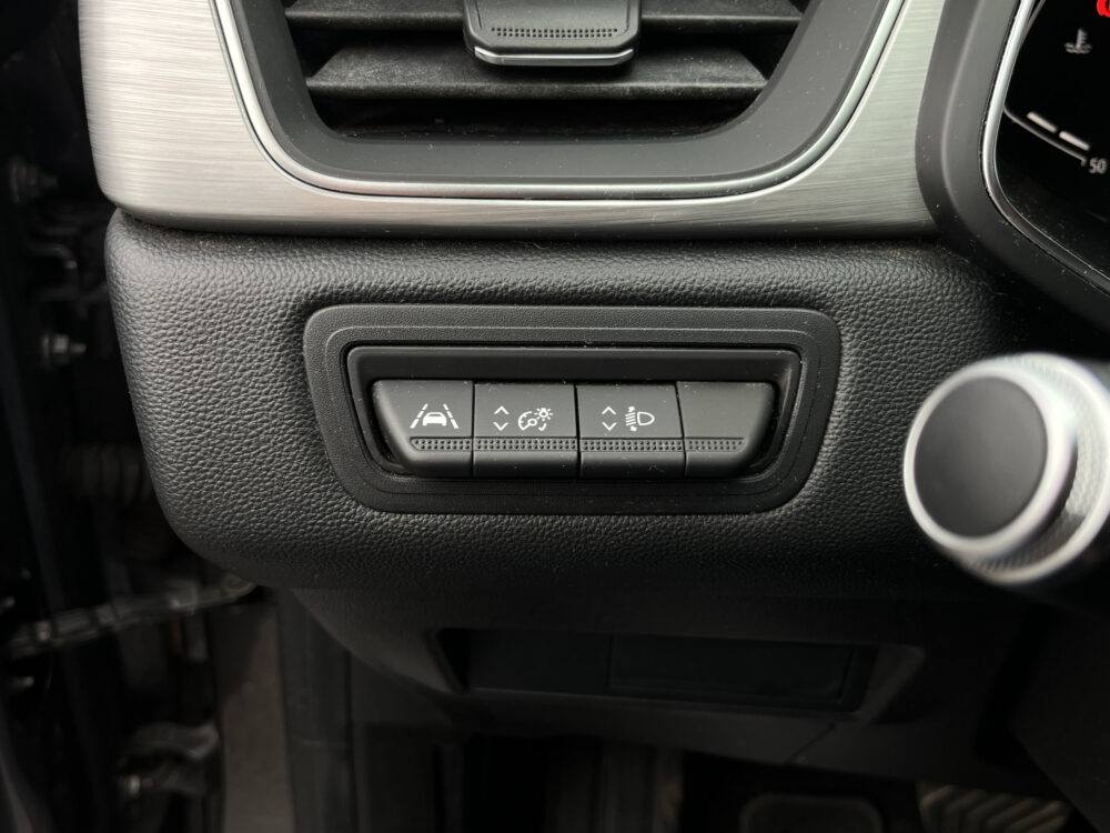 Renault Captur 1.3 TCe 130 Intens // FULL LED // KEYLESS // HALF LEDER // CRUISE // CAMERA+SENSOREN // NAVI+CARPLAY // 17