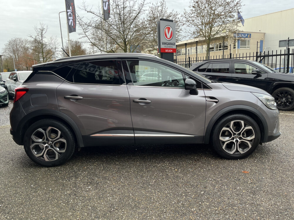Renault Captur 1.3 TCe 130 Intens // FULL LED // KEYLESS // HALF LEDER // CRUISE // CAMERA+SENSOREN // NAVI+CARPLAY // 7