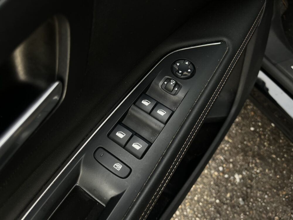 Peugeot 5008 1.2 PureTech GT-Line // SCHUIF-KANTELDAK // LEDER // ELEK. STOEL+GEHEUGEN // ADAPT. CRUISE // FULL LED // 360 CAMERA 21