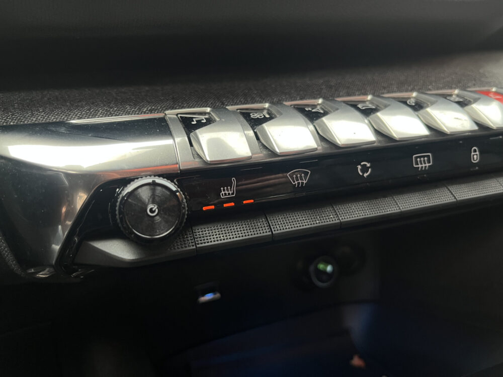 Peugeot 5008 1.2 PureTech GT-Line // SCHUIF-KANTELDAK // LEDER // ELEK. STOEL+GEHEUGEN // ADAPT. CRUISE // FULL LED // 360 CAMERA 30