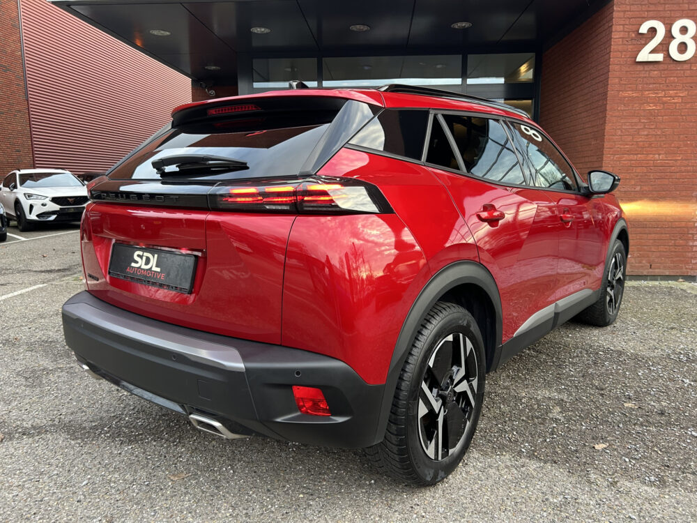 Peugeot 2008 1.2 PureTech 130 Allure // FULL LED // APPLE CARPLAY / ANDROID AUTO // KEYLESS // STOELVERWARMING // PDC V+A 2