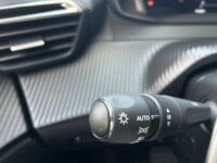 Peugeot 2008 1.2 PureTech 130 Allure // FULL LED // APPLE CARPLAY / ANDROID AUTO // KEYLESS // STOELVERWARMING // PDC V+A 43