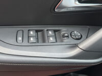 Peugeot 2008 1.2 PureTech 130 Allure // FULL LED // APPLE CARPLAY / ANDROID AUTO // KEYLESS // STOELVERWARMING // PDC V+A 65