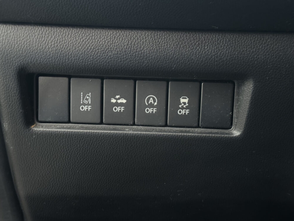 Suzuki Swift 1.4 Sport // 140 PK!! // ADAPTIVE CRUISE // CLIMA // STOELVERWARMING // KEY -LESS // LED // 23