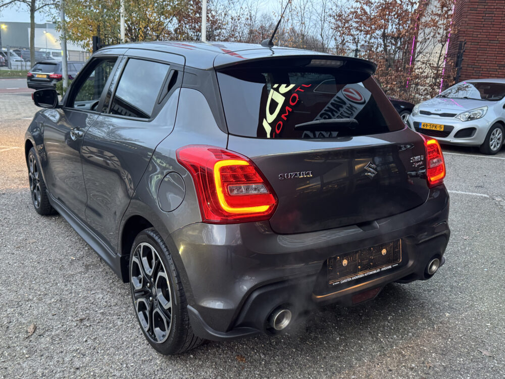 Suzuki Swift 1.4 Sport // 140 PK!! // ADAPTIVE CRUISE // CLIMA // STOELVERWARMING // KEY -LESS // LED // 4