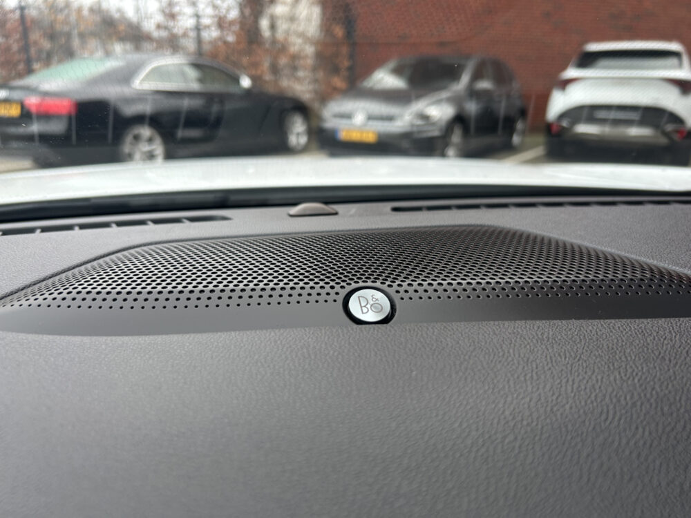 Ford Kuga 2.5 PHEV ST-Line X // FULL LED // PANO/SCHUIFKANTELDAK // NAVI + CARPLAY // 360 CAMERA // B&O AUDIO 13