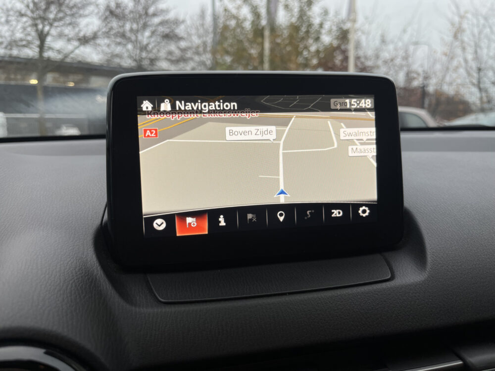 Mazda 2 1.5 Skyactiv-G Dynamic // CRUISE // DODEHOEK // CLIMA // NAVI // STOELVERWARMING // PDC // 27