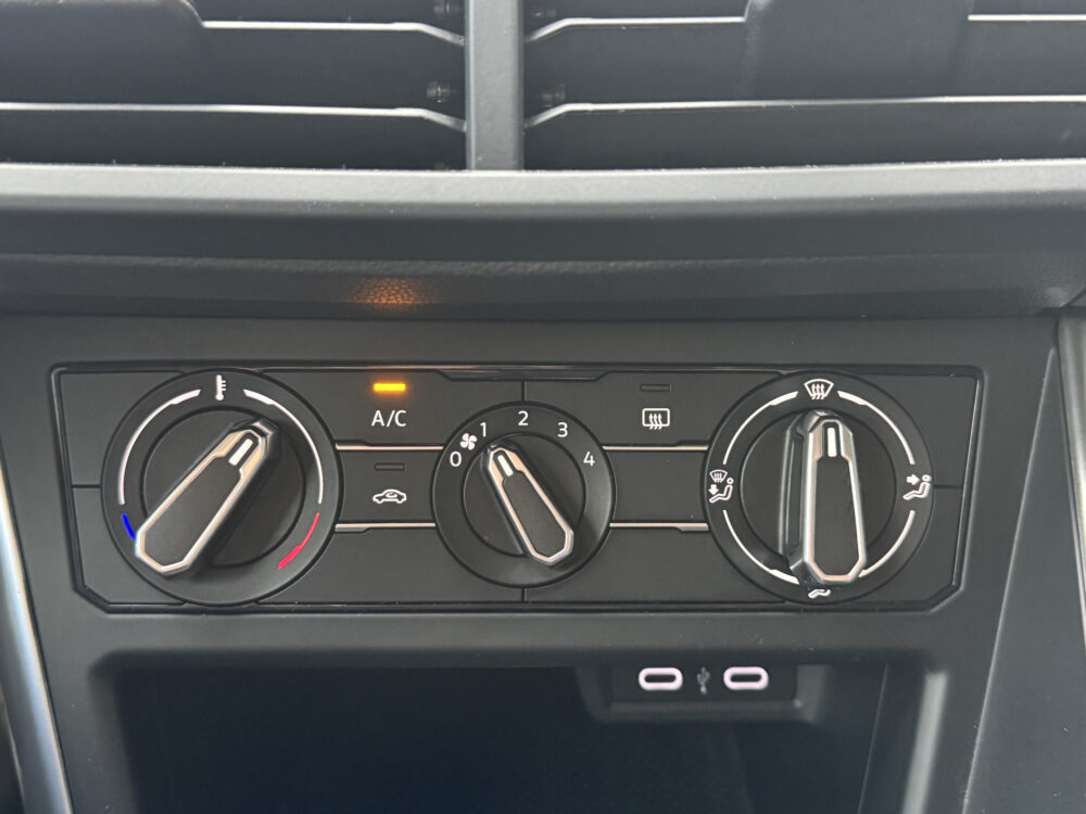 Volkswagen Polo 1.0 TSI Comfortline 1e EIGENAAR!! // FULL LED // APPLE CARPLAY / ANDROID AUTO // PDC V+A // CRUISE 20