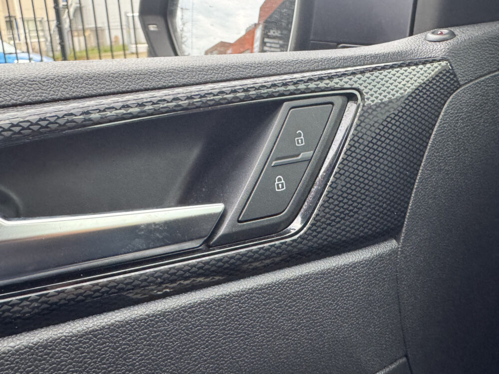 Volkswagen Polo 1.0 TSI Comfortline 1e EIGENAAR!! // FULL LED // APPLE CARPLAY / ANDROID AUTO // PDC V+A // CRUISE 26