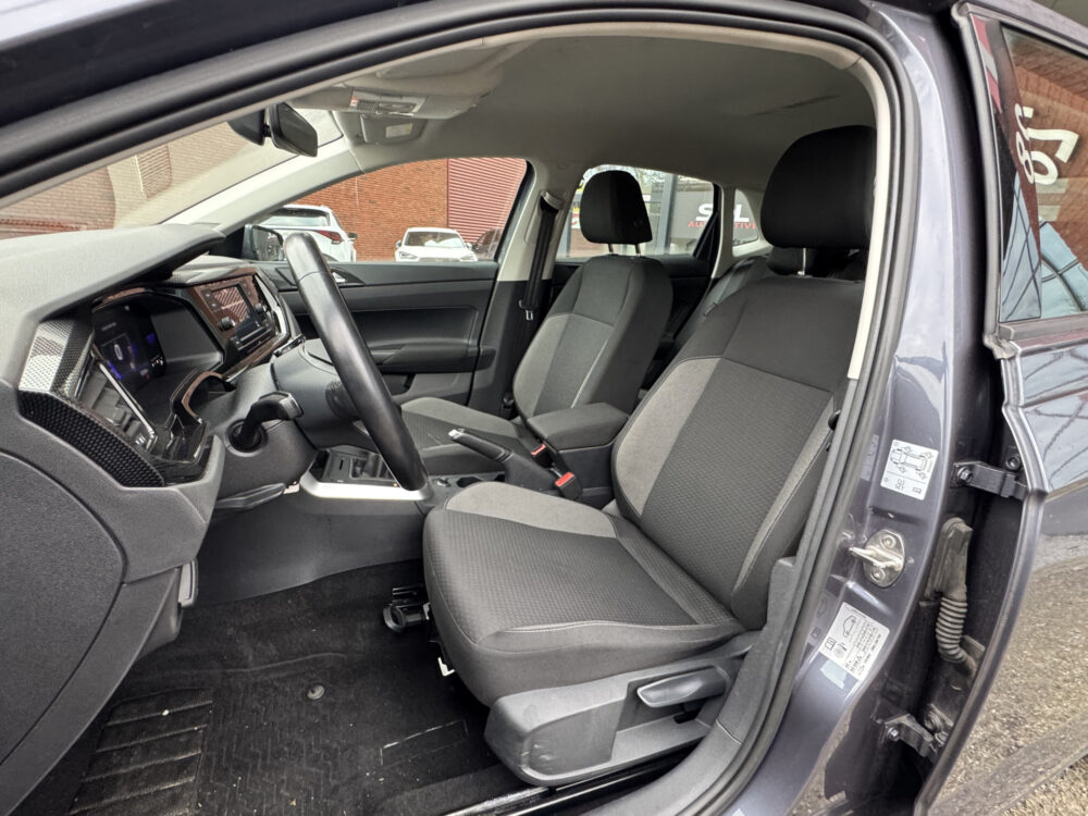 Volkswagen Polo 1.0 TSI Comfortline 1e EIGENAAR!! // FULL LED // APPLE CARPLAY / ANDROID AUTO // PDC V+A // CRUISE 9