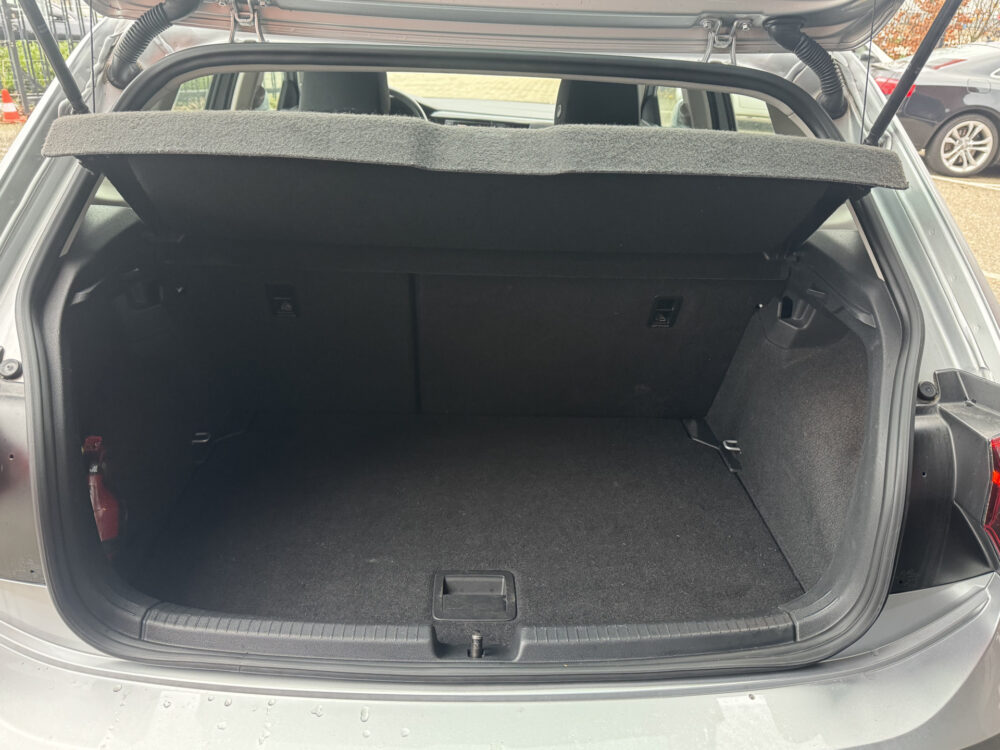 Volkswagen Polo 1.0 TSI Comfortline 1e EIGENAAR!! // FULL LED // APPLE CARPLAY / ANDROID AUTO // PDC V+A // CRUISE 26