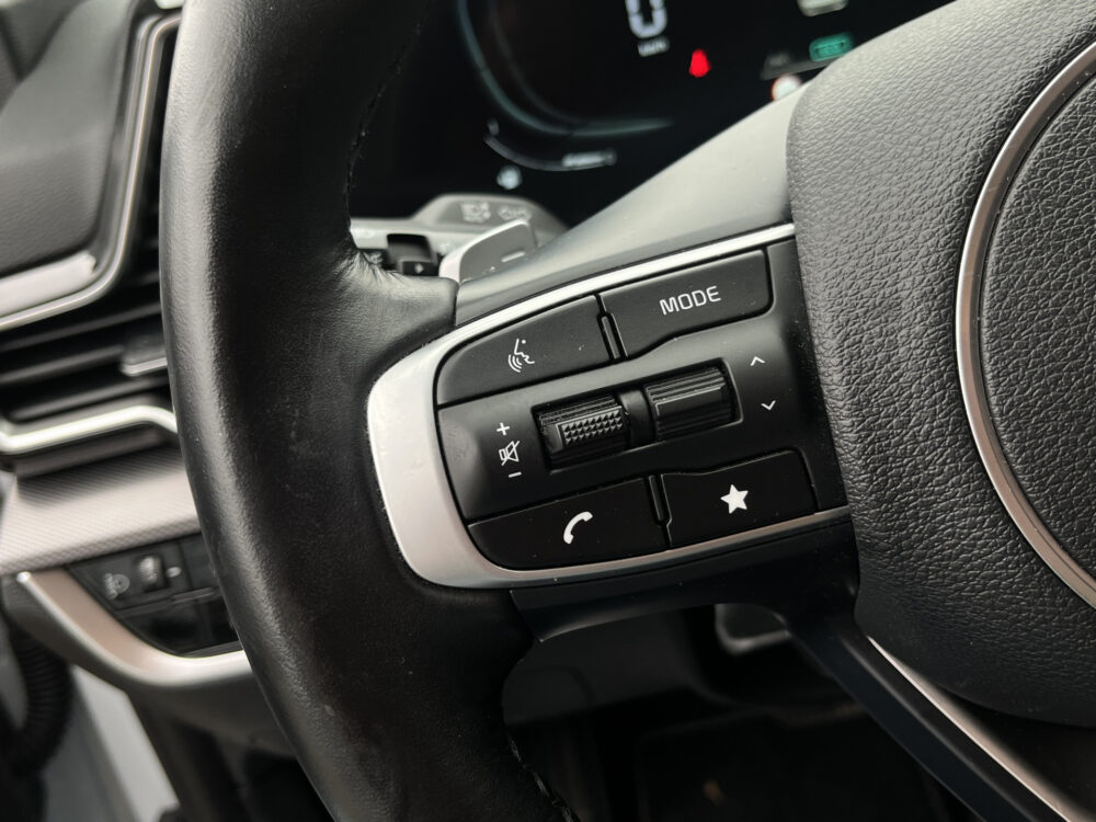 Kia Sportage 1.6 T-GDi Plug-in Hybrid AWD DynamicPlusLine ADAPT. CRUISE // CAMERA+SENSOREN // NAVI+CARPLAY // STUUR+STOELVERWARMING // 22