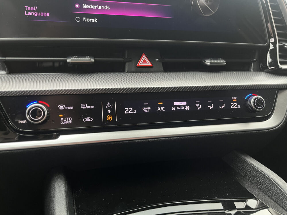 Kia Sportage 1.6 T-GDi Plug-in Hybrid AWD DynamicPlusLine ADAPT. CRUISE // CAMERA+SENSOREN // NAVI+CARPLAY // STUUR+STOELVERWARMING // 30