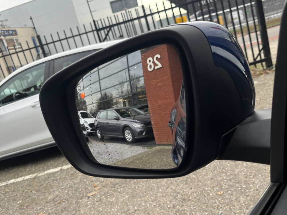 Renault Kadjar 1.3 TCe Limited // DODEHOEK // LED // KEYLESS // NAVI // CRUISE // CAMERA+SENSOREN // CLIMA // 20