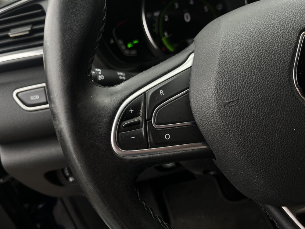 Renault Kadjar 1.3 TCe Limited // DODEHOEK // LED // KEYLESS // NAVI // CRUISE // CAMERA+SENSOREN // CLIMA // 21