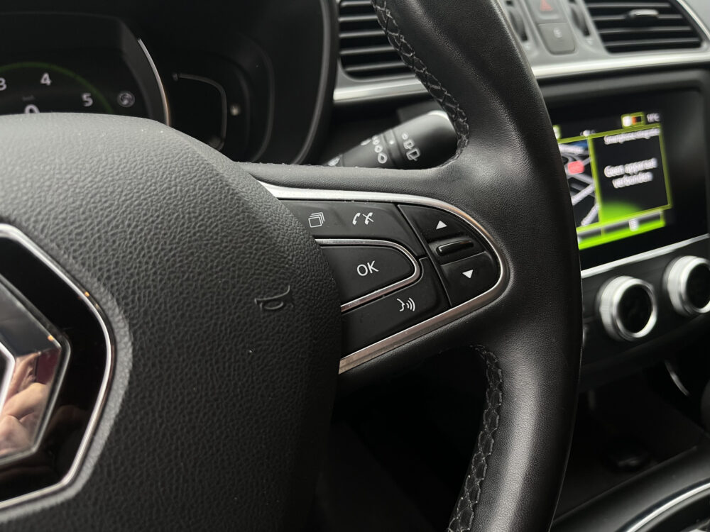 Renault Kadjar 1.3 TCe Limited // DODEHOEK // LED // KEYLESS // NAVI // CRUISE // CAMERA+SENSOREN // CLIMA // 23