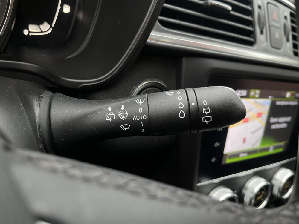 Renault Kadjar 1.3 TCe Limited // DODEHOEK // LED // KEYLESS // NAVI // CRUISE // CAMERA+SENSOREN // CLIMA // 24