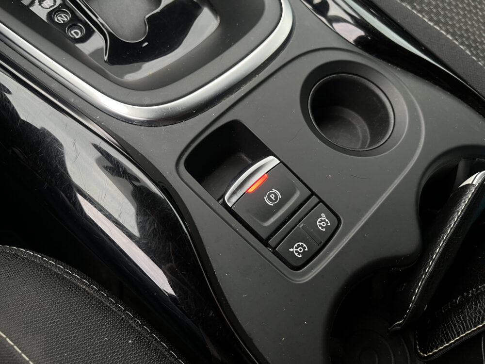 Renault Kadjar 1.3 TCe Limited // DODEHOEK // LED // KEYLESS // NAVI // CRUISE // CAMERA+SENSOREN // CLIMA // 26