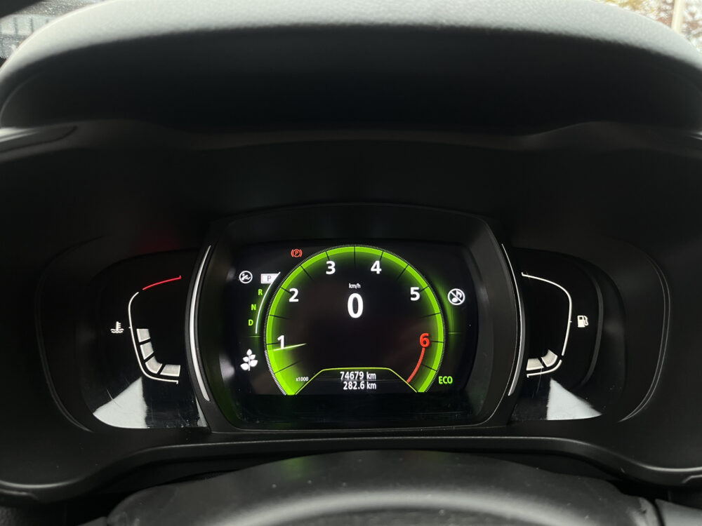 Renault Kadjar 1.3 TCe Limited // DODEHOEK // LED // KEYLESS // NAVI // CRUISE // CAMERA+SENSOREN // CLIMA // 32