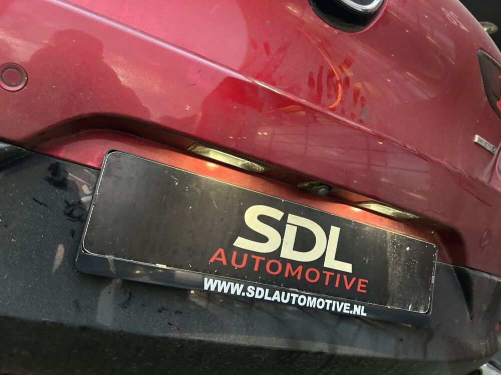 Mazda 3 2.0 e-SkyActiv-X M Hybrid 180 Luxury // 360 CAMERA // LEDER // ELEK.STOEL+GEHEUGEN // HEAD-UP DISPLAY // DODEHOEK // FULL LED // 10