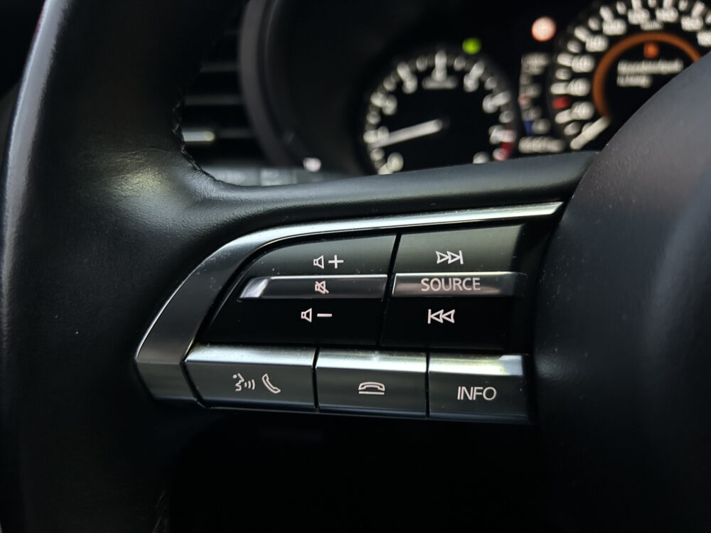 Mazda 3 2.0 e-SkyActiv-X M Hybrid 180 Luxury // 360 CAMERA // LEDER // ELEK.STOEL+GEHEUGEN // HEAD-UP DISPLAY // DODEHOEK // FULL LED // 24