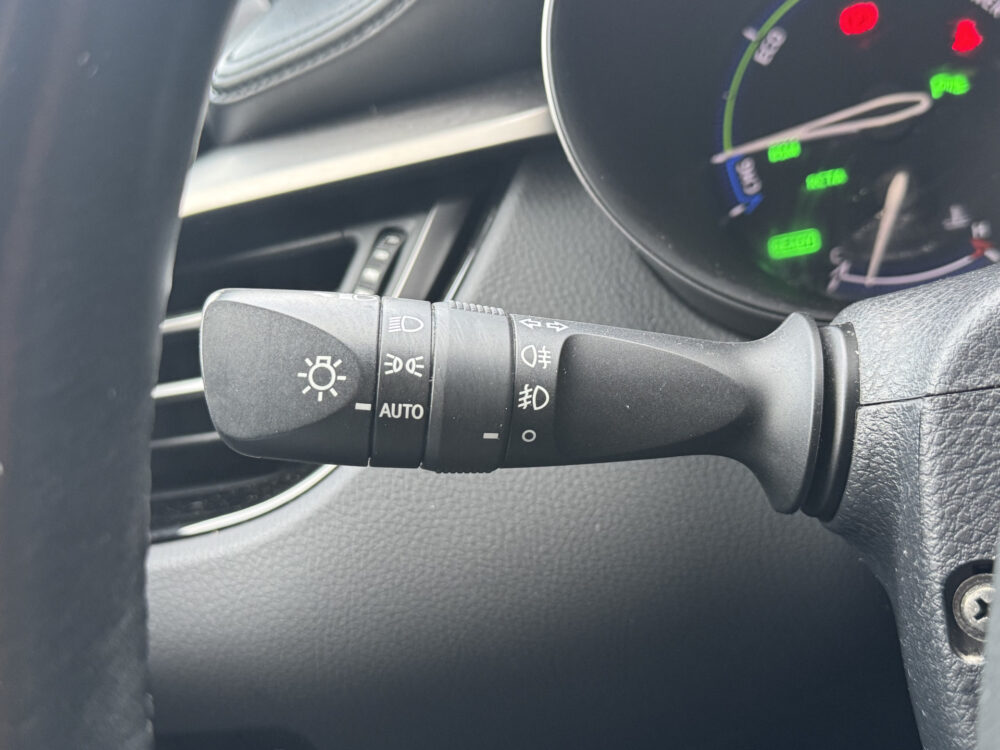 Toyota C-HR 1.8 Hybrid Style Ultimate // LED PAKKET // NAVI // CAMERA // CLIMA // ADAPTIVE CRUISE // STOEL + STUUR VERWARMING // 21