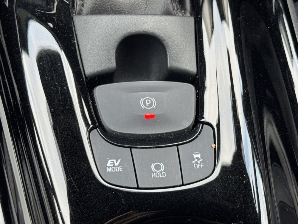 Toyota C-HR 1.8 Hybrid Style Ultimate // LED PAKKET // NAVI // CAMERA // CLIMA // ADAPTIVE CRUISE // STOEL + STUUR VERWARMING // 26