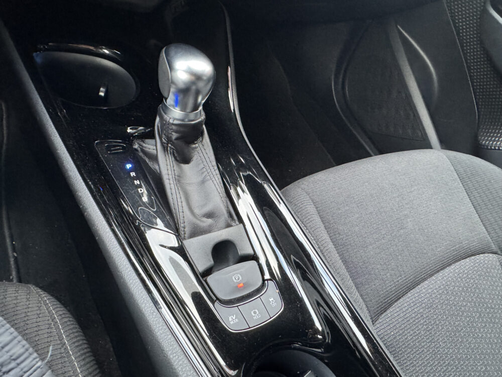 Toyota C-HR 1.8 Hybrid Style Ultimate // LED PAKKET // NAVI // CAMERA // CLIMA // ADAPTIVE CRUISE // STOEL + STUUR VERWARMING // 27