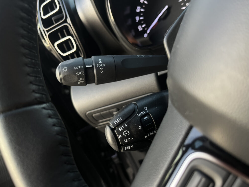 Citroën C3 Aircross 1.2 PureTech Shine // LED // NAVI+CARPLAY // PARKEERCAMERA // CLIMA // CRUISE // 20