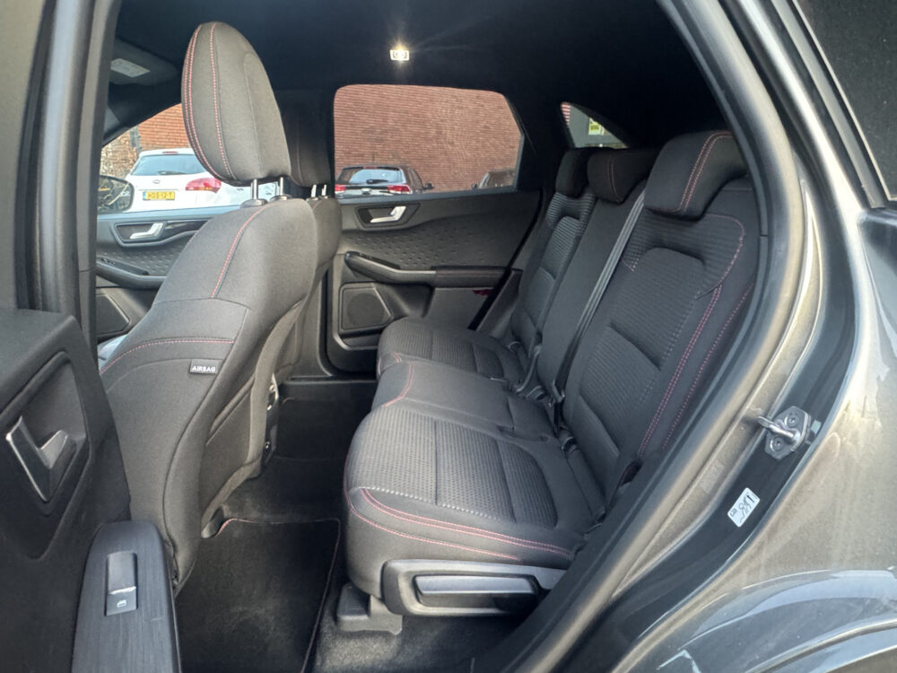 Ford Kuga 2.5 Hybrid ST-Line // NAVI // CAMERA // CLIMA // ADAPTIVE CRUISE // PDC V + A // DODENHOEK SENSOR // 10