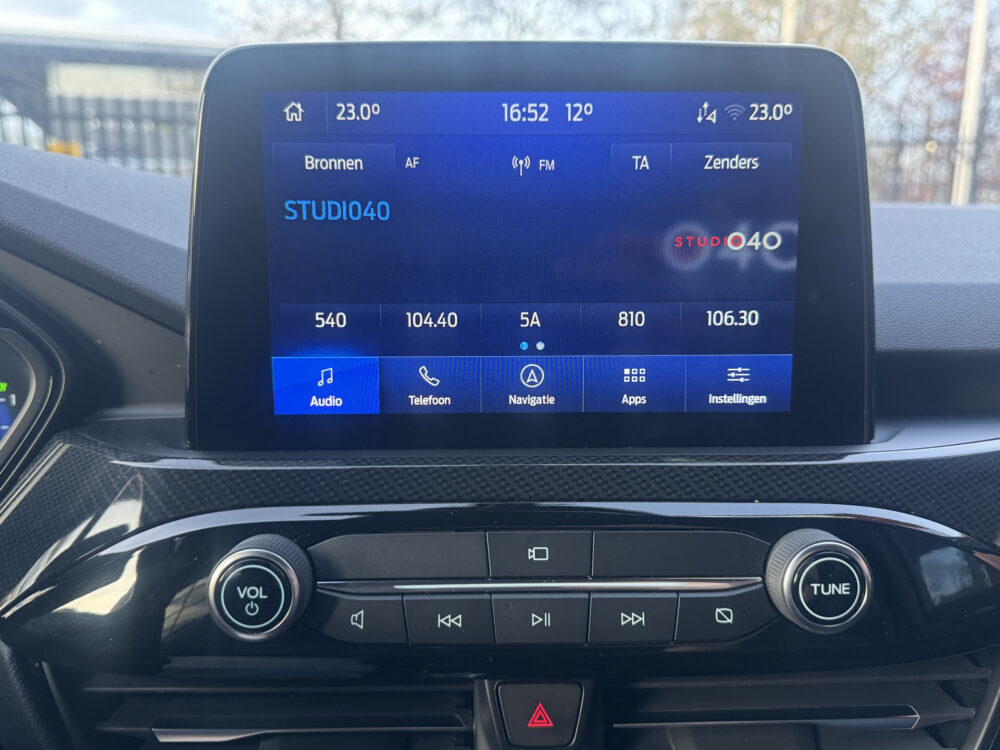 Ford Kuga 2.5 Hybrid ST-Line // NAVI // CAMERA // CLIMA // ADAPTIVE CRUISE // PDC V + A // DODENHOEK SENSOR // 18