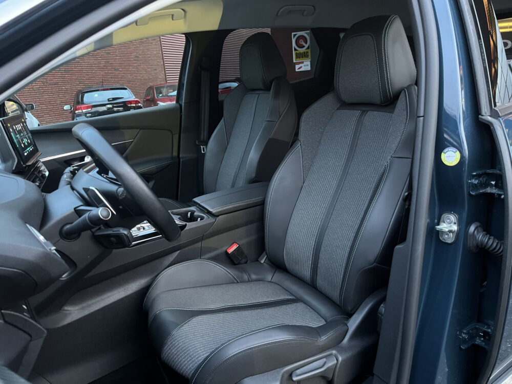 Peugeot 3008 1.6 HYbrid 225 Allure // FULL LED // HALF LEDER // DODEHOEK // CAMERA // STOELVERWARMING // NAVI+CARPLAY // 13