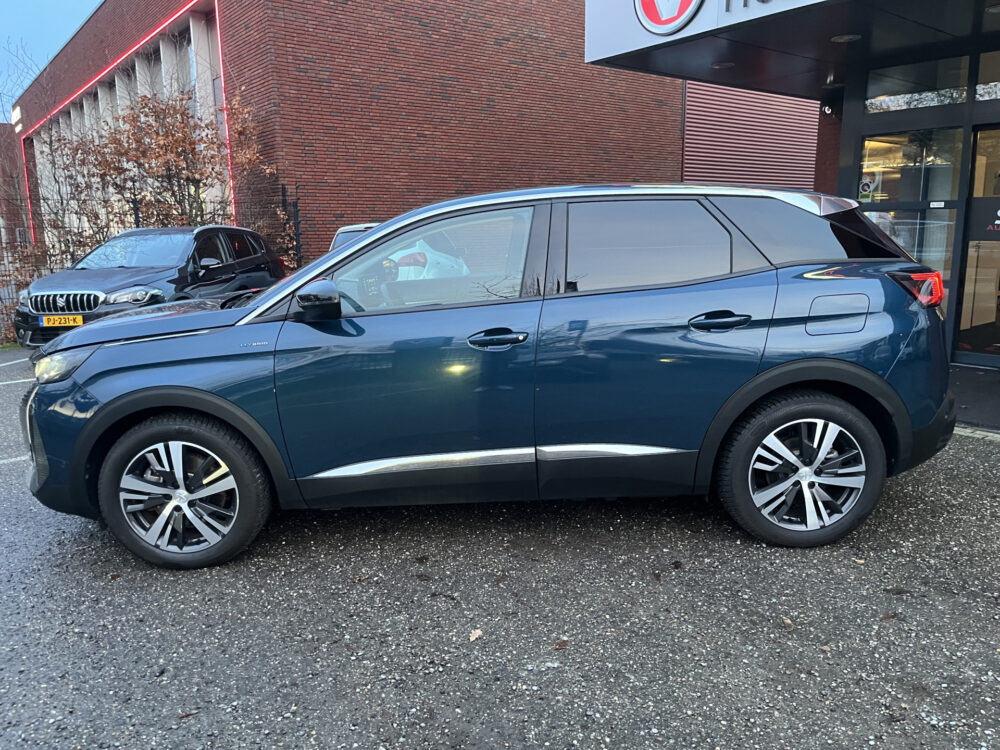 Peugeot 3008 1.6 HYbrid 225 Allure // FULL LED // HALF LEDER // DODEHOEK // CAMERA // STOELVERWARMING // NAVI+CARPLAY // 2