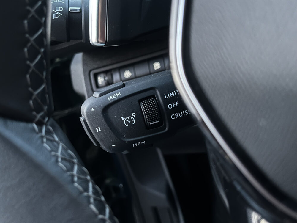 Peugeot 3008 1.6 HYbrid 225 Allure // FULL LED // HALF LEDER // DODEHOEK // CAMERA // STOELVERWARMING // NAVI+CARPLAY // 20