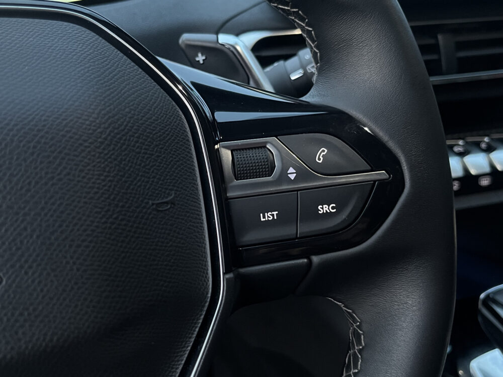 Peugeot 3008 1.6 HYbrid 225 Allure // FULL LED // HALF LEDER // DODEHOEK // CAMERA // STOELVERWARMING // NAVI+CARPLAY // 21