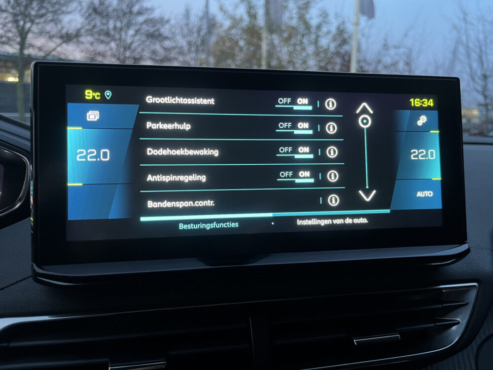 Peugeot 3008 1.6 HYbrid 225 Allure // FULL LED // HALF LEDER // DODEHOEK // CAMERA // STOELVERWARMING // NAVI+CARPLAY // 31