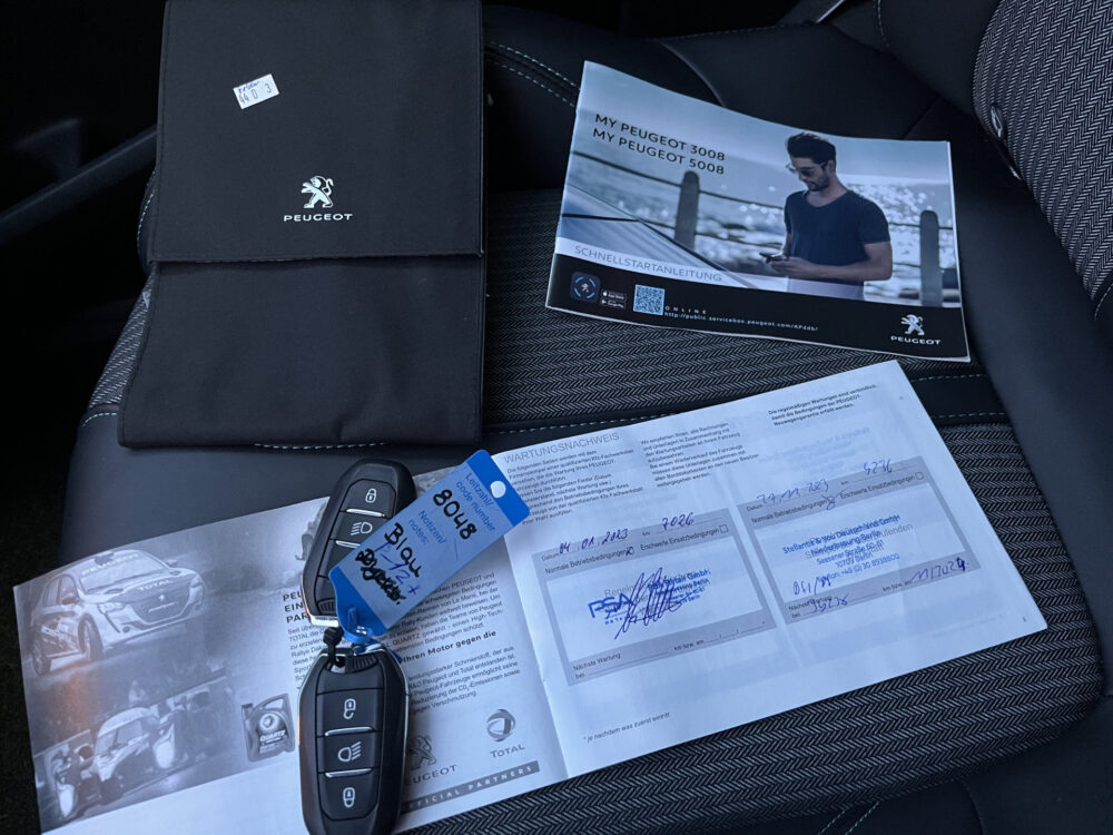 Peugeot 3008 1.6 HYbrid 225 Allure // FULL LED // HALF LEDER // DODEHOEK // CAMERA // STOELVERWARMING // NAVI+CARPLAY // 33