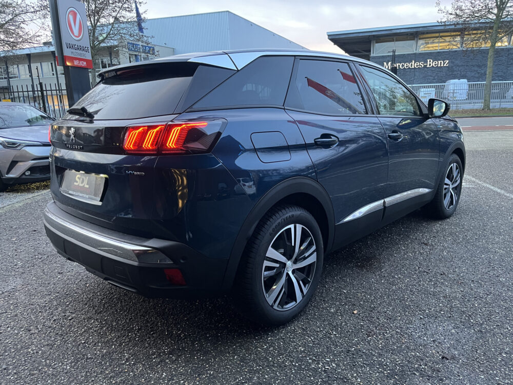 Peugeot 3008 1.6 HYbrid 225 Allure // FULL LED // HALF LEDER // DODEHOEK // CAMERA // STOELVERWARMING // NAVI+CARPLAY // 5
