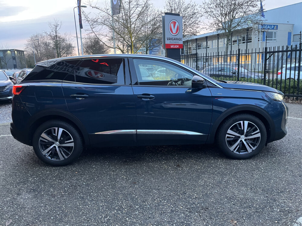 Peugeot 3008 1.6 HYbrid 225 Allure // FULL LED // HALF LEDER // DODEHOEK // CAMERA // STOELVERWARMING // NAVI+CARPLAY // 6