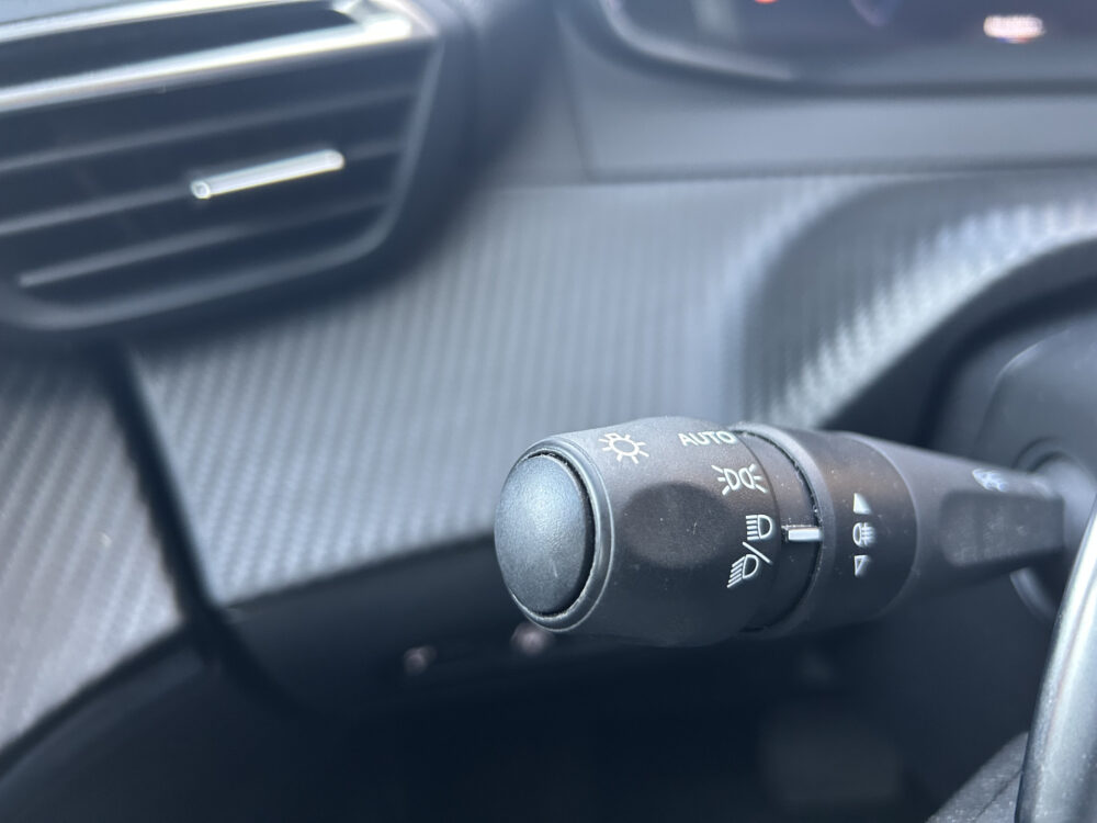 Peugeot 2008 1.2 PureTech 130 Allure // FULL LED // ADAPTIV. CRUISE // DODEHOEKDETECTIE // NAVI + CARPLAY // VOOR + ACHTER CAMERA 11