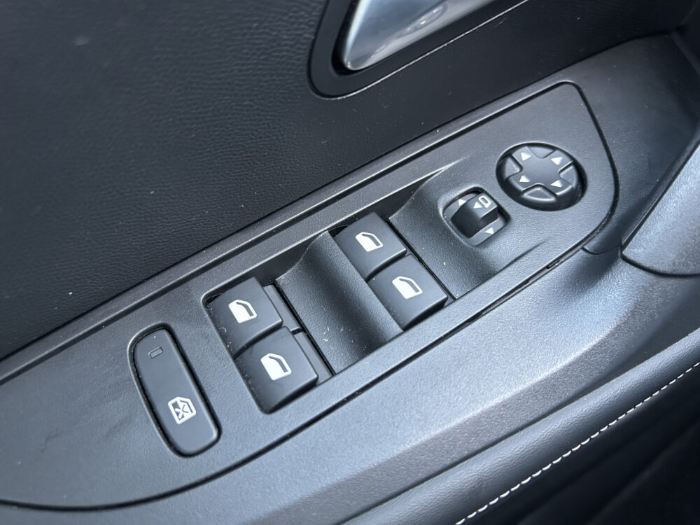 Peugeot 2008 1.2 PureTech 130 Allure // FULL LED // ADAPTIV. CRUISE // DODEHOEKDETECTIE // NAVI + CARPLAY // VOOR + ACHTER CAMERA 21