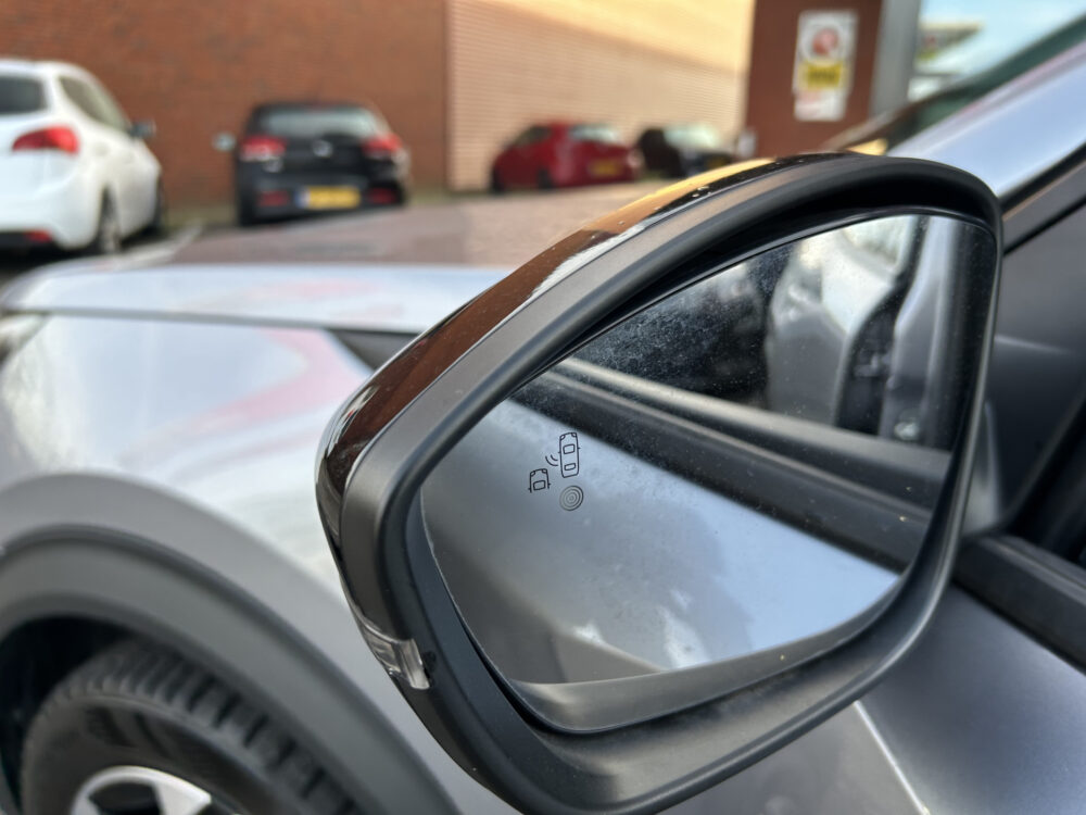 Peugeot 2008 1.2 PureTech 130 Allure // FULL LED // ADAPTIV. CRUISE // DODEHOEKDETECTIE // NAVI + CARPLAY // VOOR + ACHTER CAMERA 25