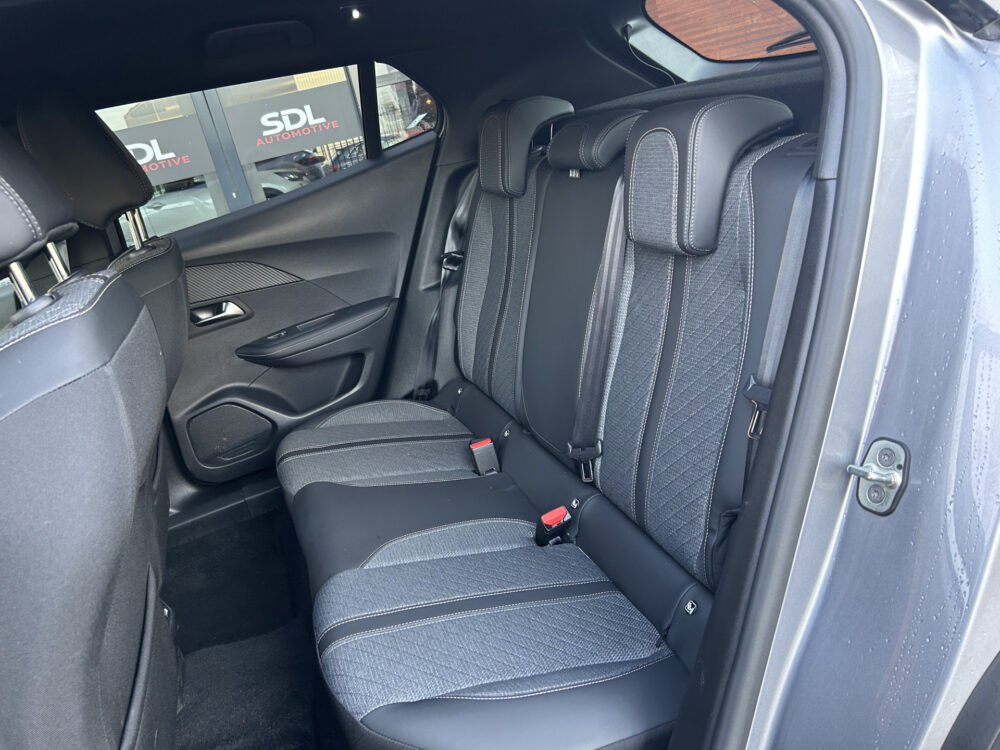 Peugeot 2008 1.2 PureTech 130 Allure // FULL LED // ADAPTIV. CRUISE // DODEHOEKDETECTIE // NAVI + CARPLAY // VOOR + ACHTER CAMERA 27