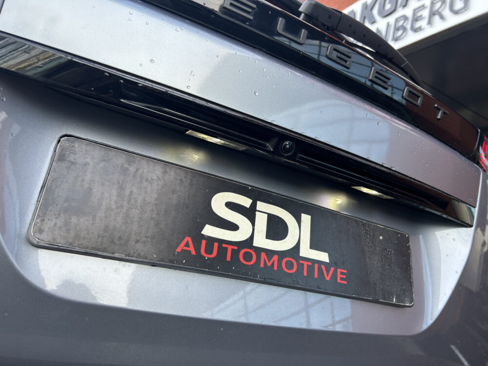 Peugeot 2008 1.2 PureTech 130 Allure // FULL LED // ADAPTIV. CRUISE // DODEHOEKDETECTIE // NAVI + CARPLAY // VOOR + ACHTER CAMERA 30