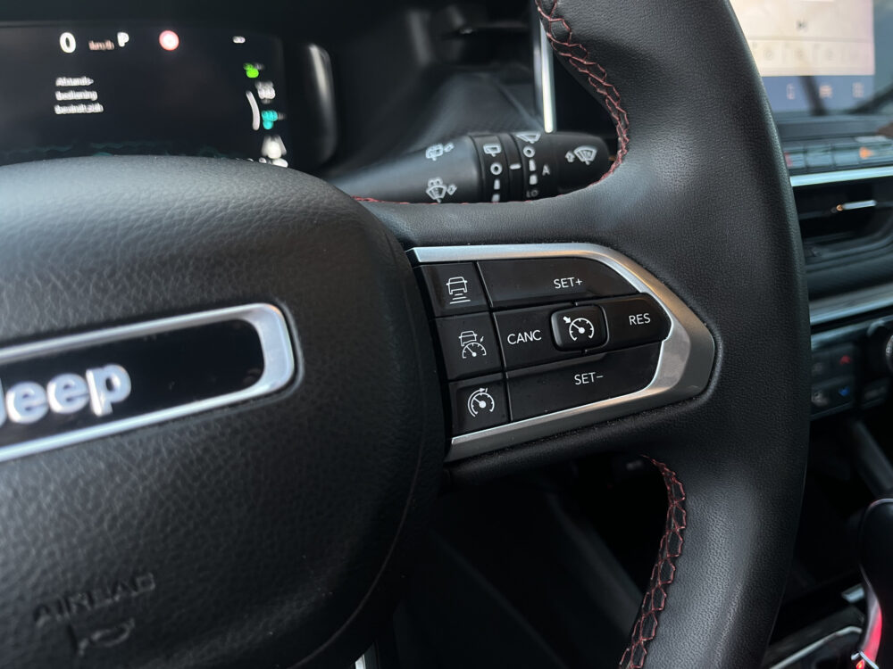 Jeep Compass 4xe 240 Plug-in Hybrid Electric Trailhawk // LED // KEYLESS // CAMERA+SENSOREN // LEDER // NAVI+CARPLAY // 20