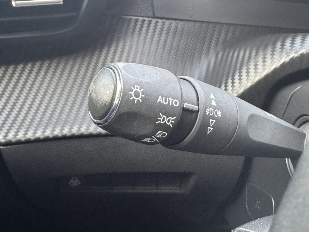 Peugeot 2008 1.2 PureTech GT-Line // NAVI // CAMERA // CLIMA // CRUISE // LED KOPLAMPEN // 23