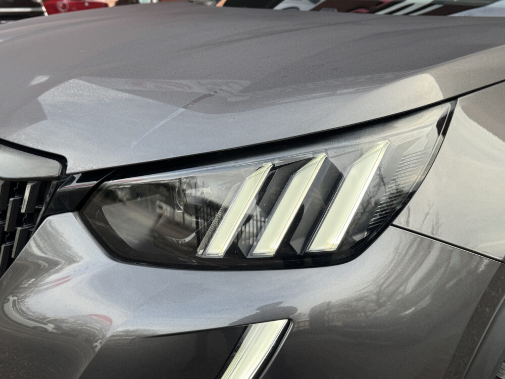 Peugeot 2008 1.2 PureTech GT-Line // NAVI // CAMERA // CLIMA // CRUISE // LED KOPLAMPEN // 8