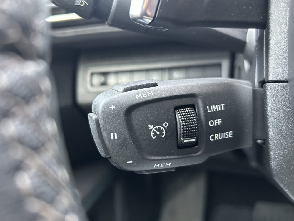 Peugeot 3008 1.6 HYbrid 225 Allure // FULL LED // NAVI + CARPLAY // KEYLESS // DODEHOEKDETECTIE // CAMERA 12